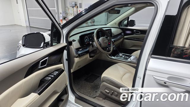 Kia Canival 2022 — photo 10