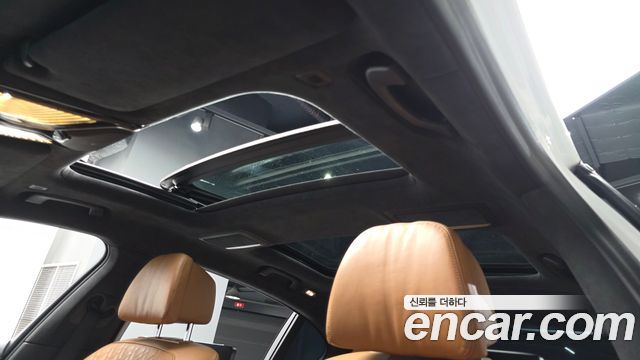 BMW 7-Series 2021 — photo 22