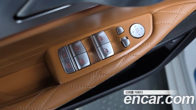 BMW 7-Series 2021 — photo 38
