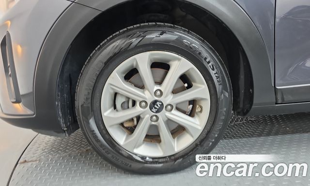 Kia Stonic 2018 — photo 5