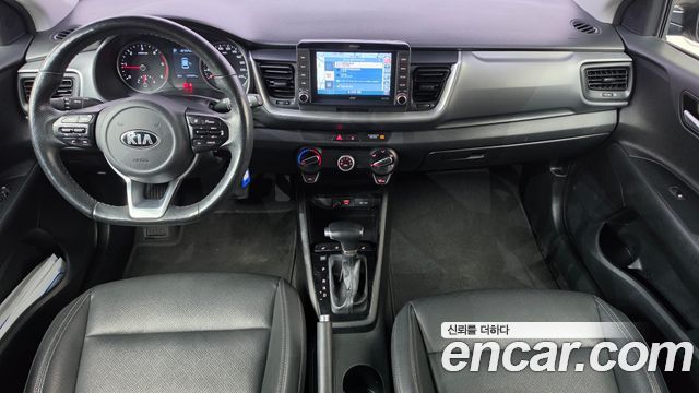 Kia Stonic 2018 — photo 10
