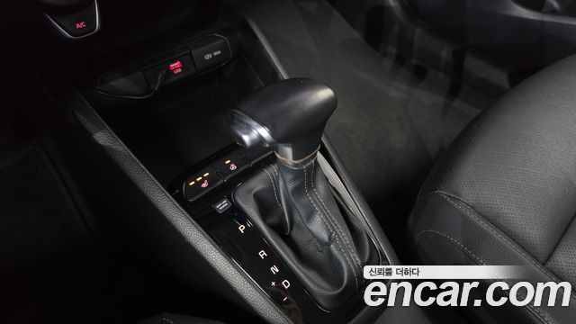 Kia Stonic 2018 — photo 12