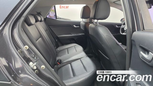 Kia Stonic 2018 — photo 17