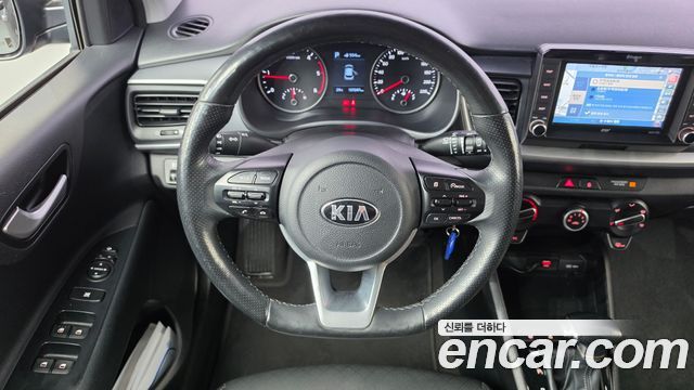 Kia Stonic 2018 — photo 19