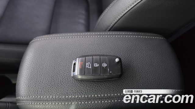 Kia Stonic 2018 — photo 21