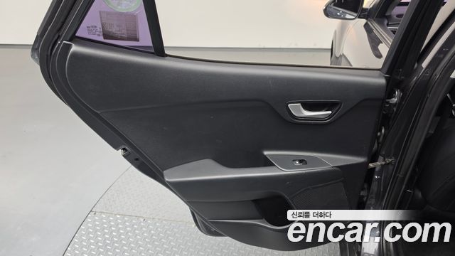 Kia Stonic 2018 — photo 15