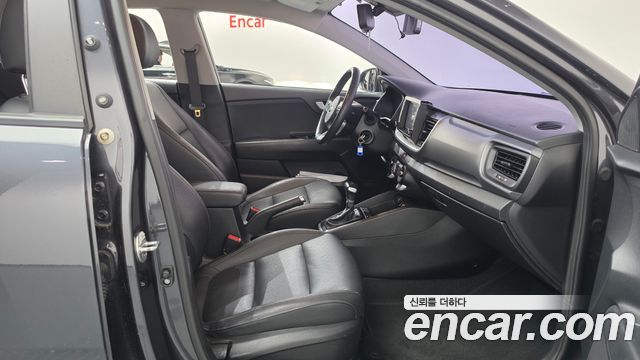 Kia Stonic 2018 — photo 16