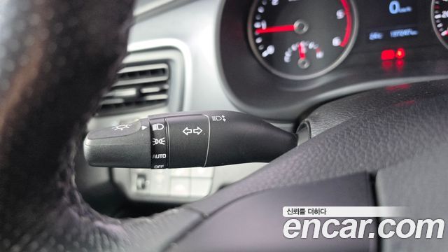 Kia Stonic 2018 — photo 27