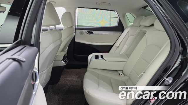 Hyundai Grandeur 2023 — photo 18