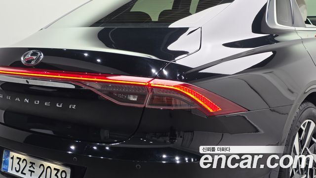 Hyundai Grandeur 2023 — photo 9
