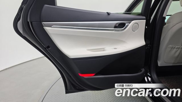 Hyundai Grandeur 2023 — photo 15
