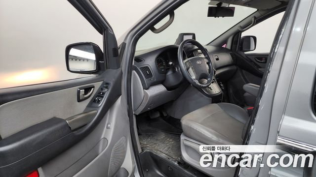 Hyundai Starex 2012 — photo 10