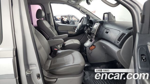 Hyundai Starex 2012 — photo 11