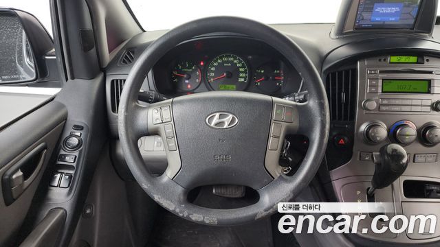 Hyundai Starex 2012 — photo 13