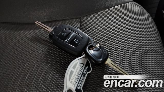Hyundai Starex 2012 — photo 17