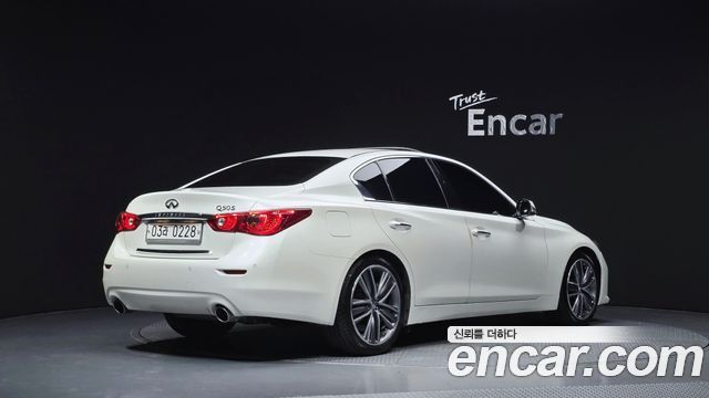 Infiniti Q50 2016 — photo 2