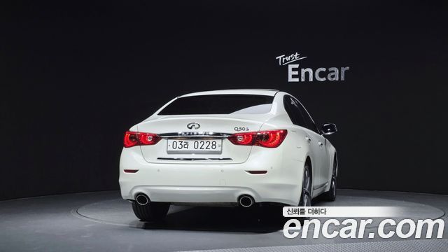 Infiniti Q50 2016 — photo 4