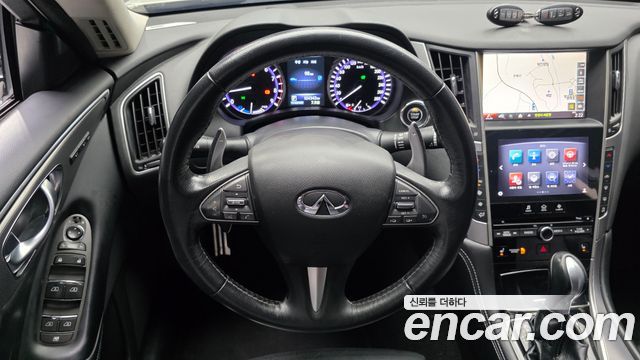 Infiniti Q50 2016 — photo 13
