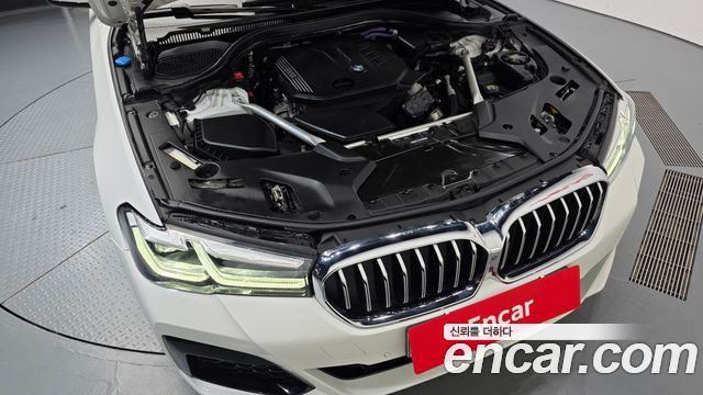 BMW 5-Series 2021 — photo 6