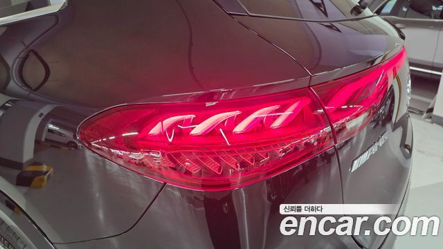 Mercedes-Benz EQE 2024 — photo 13