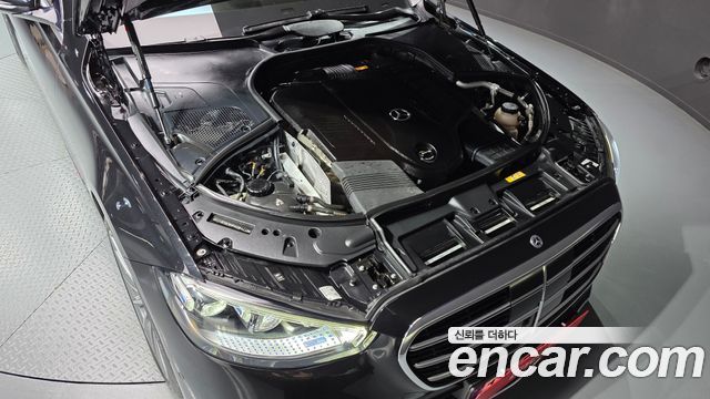 Mercedes-Benz S-Class 2021 — photo 6
