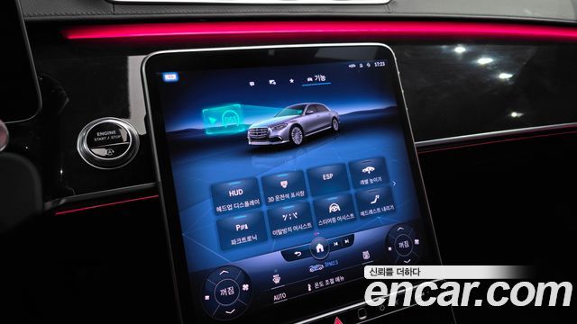 Mercedes-Benz S-Class 2021 — photo 17