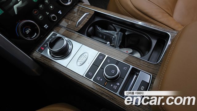 Land Rover Range Rover 2022 — photo 9