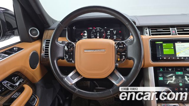 Land Rover Range Rover 2022 — photo 13
