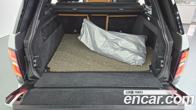 Land Rover Range Rover 2022 — photo 16