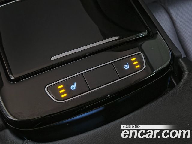 Genesis G80 2022 — photo 16