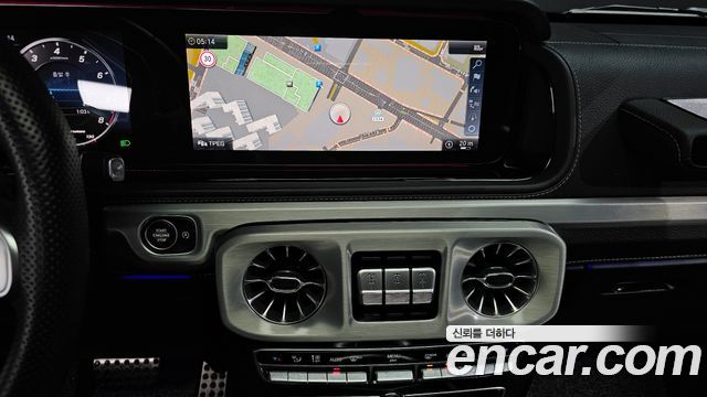 Mercedes-Benz G-Class 2020 — photo 20