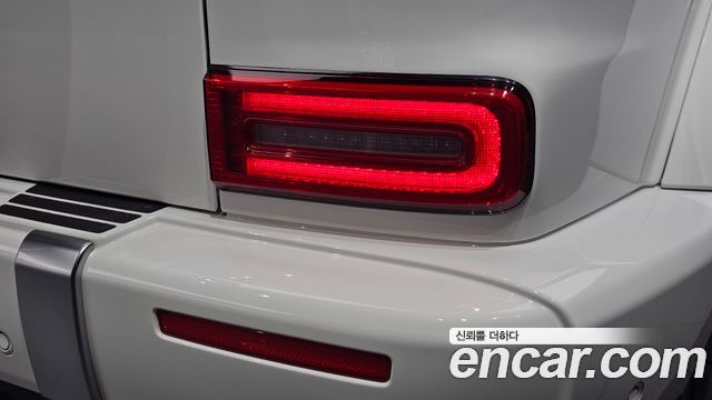 Mercedes-Benz G-Class 2020 — photo 9