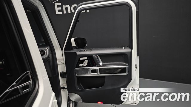Mercedes-Benz G-Class 2020 — photo 14