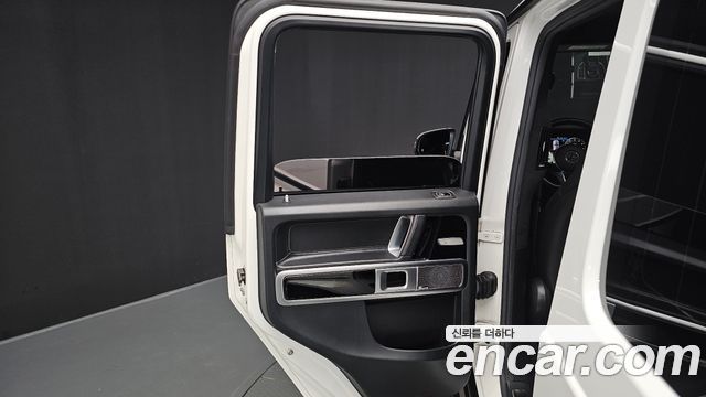 Mercedes-Benz G-Class 2020 — photo 15