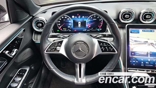 Mercedes-Benz C-Class 2023 — photo 18