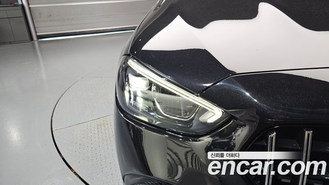 Mercedes-Benz C-Class 2023 — photo 8