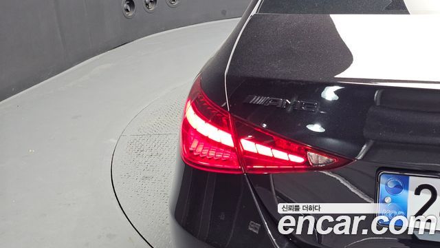 Mercedes-Benz C-Class 2023 — photo 9