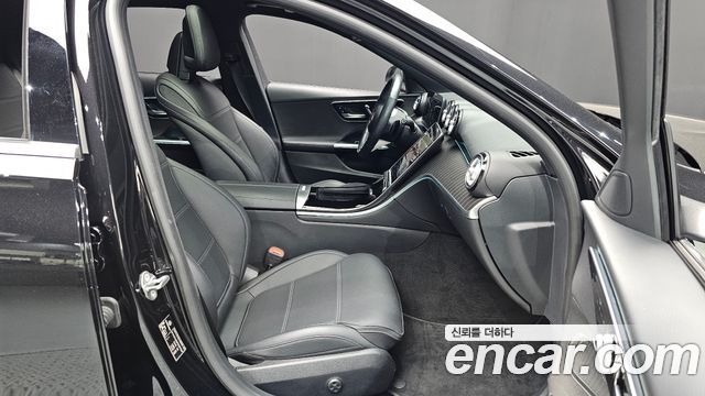 Mercedes-Benz C-Class 2023 — photo 16