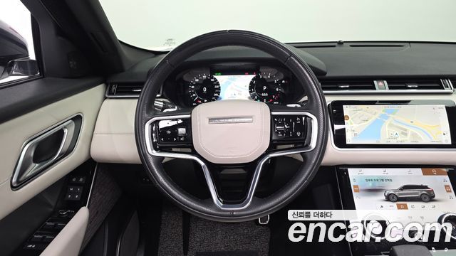 Land Rover Range Rover Velar 2022 — photo 12
