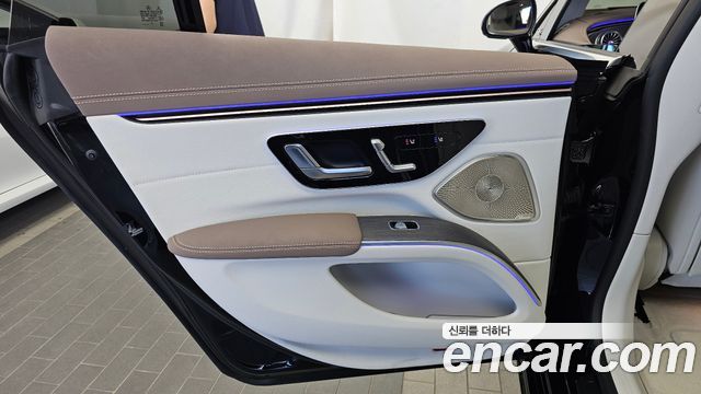 Mercedes-Benz EQS 2022 — photo 15