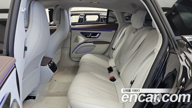 Mercedes-Benz EQS 2022 — photo 16