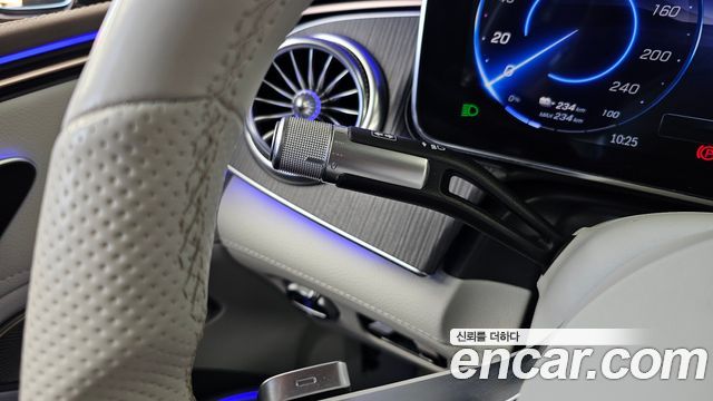 Mercedes-Benz EQS 2022 — photo 28