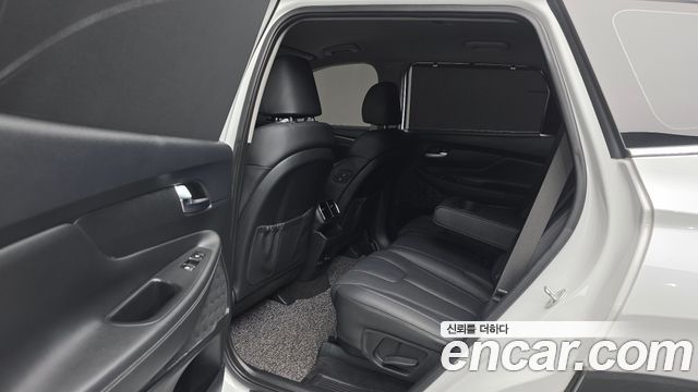 Hyundai Santafe 2019 — photo 16