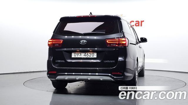 Kia Canival 2019 — photo 4