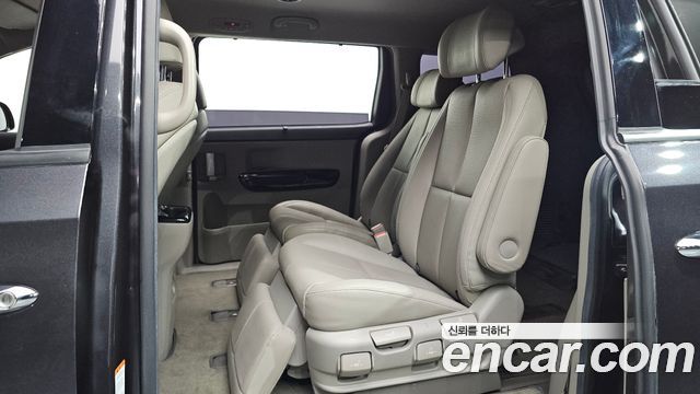 Kia Canival 2019 — photo 18