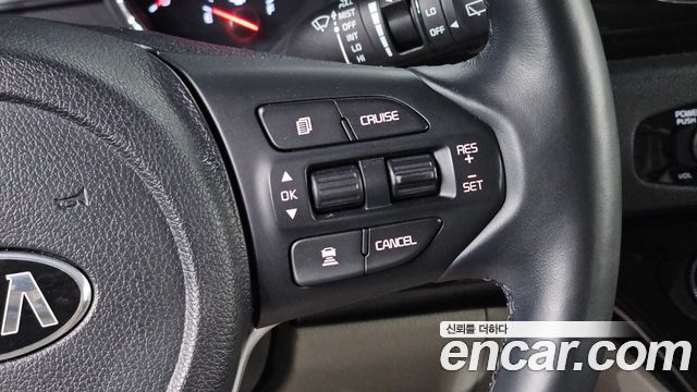 Kia Canival 2019 — photo 24
