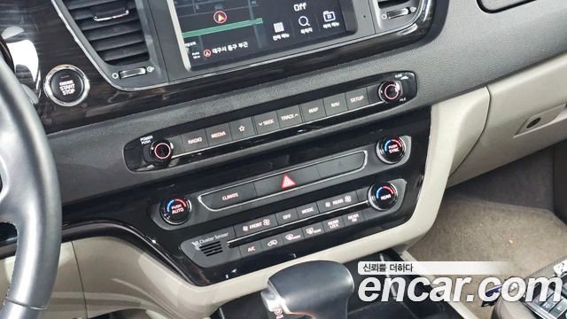 Kia Canival 2019 — photo 30