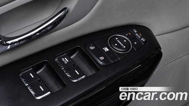 Kia Canival 2019 — photo 32