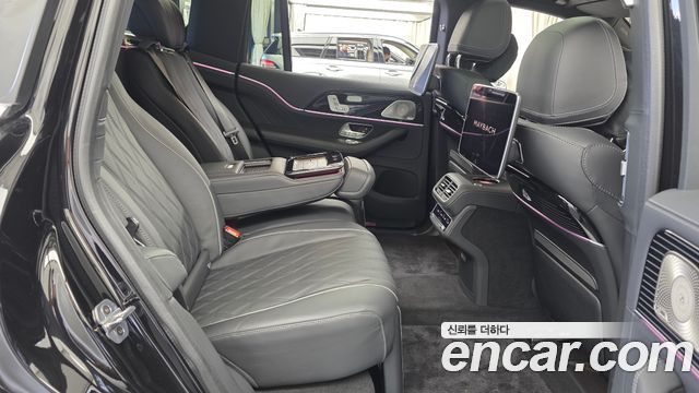 Mercedes-Benz GLS-Class 2025 — photo 12