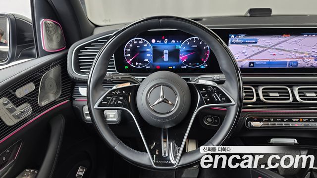Mercedes-Benz GLS-Class 2025 — photo 13